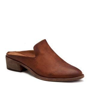 NEW Frye Ray Mule